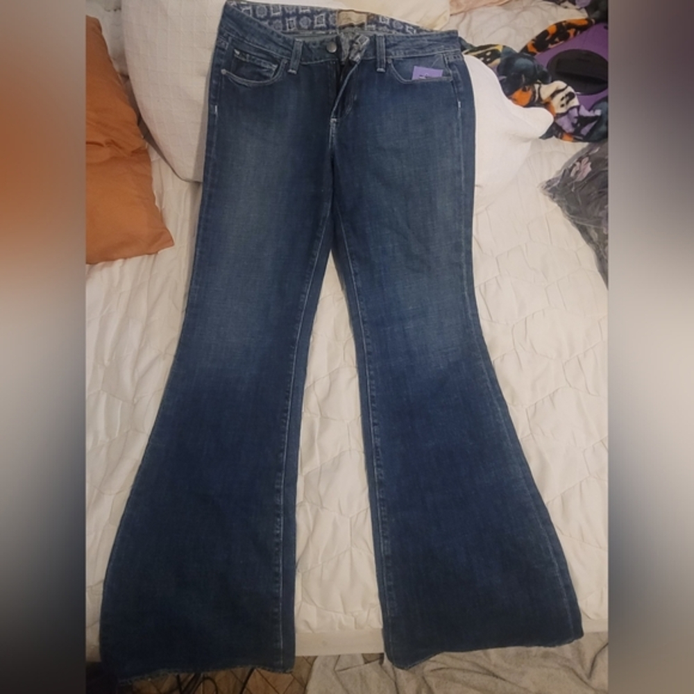 Paige NWT, flared jeans sz 28
